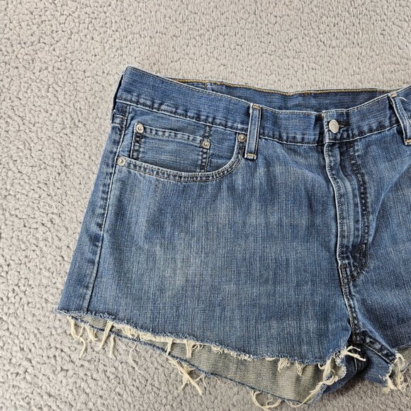Levis 514 Denim Shorts Womens 38 Blue Distressed Cut Off Raw Hem Classic Jean - Picture 2 of 16